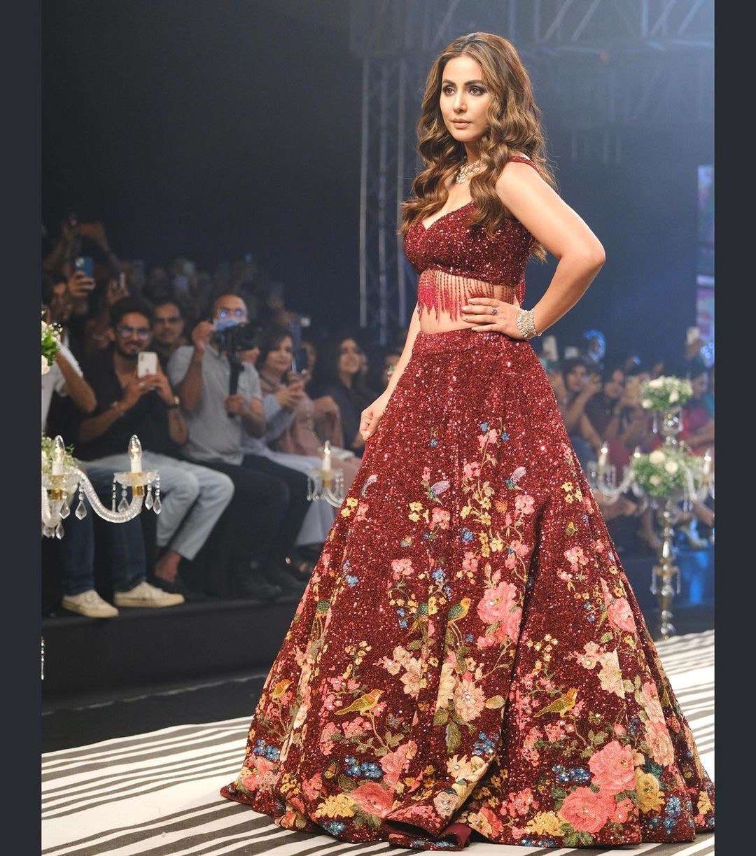 LG 540 LEHENGA CHOLI