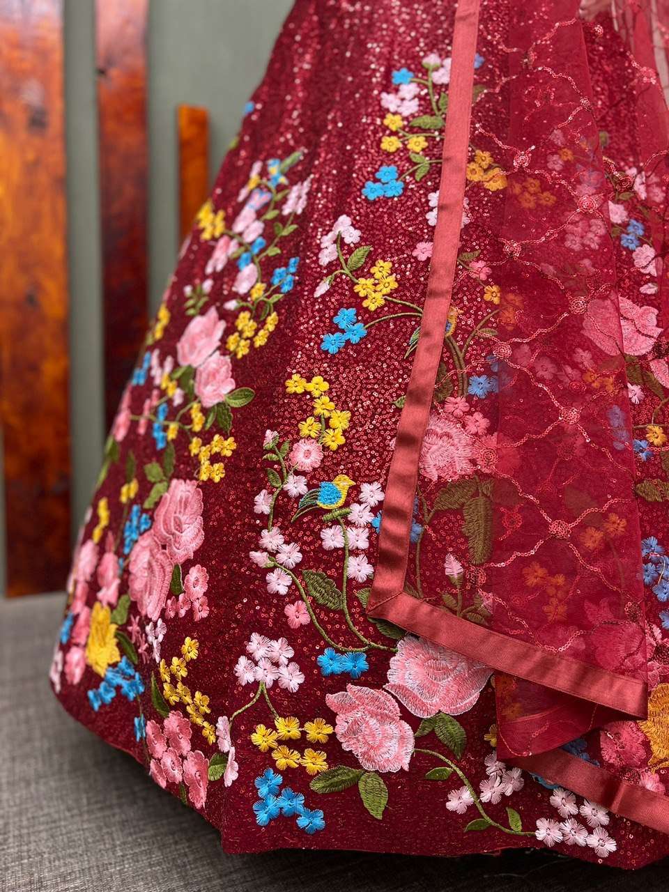 LG 540 LEHENGA CHOLI