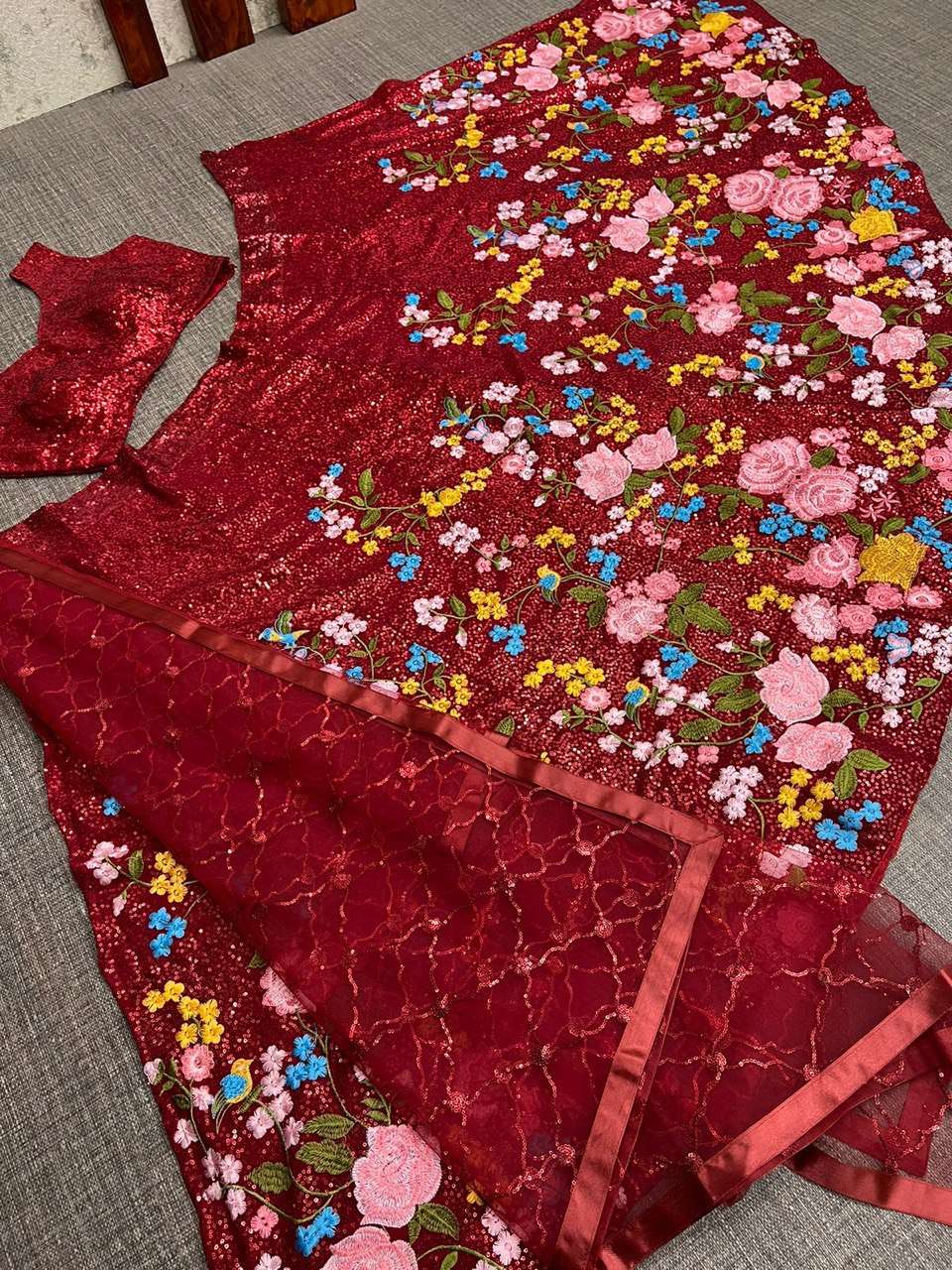 LG 540 LEHENGA CHOLI