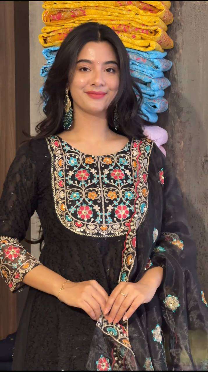 MF 385 KURTI SET