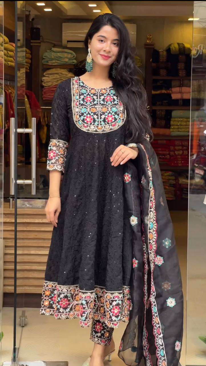 MF 385 KURTI SET