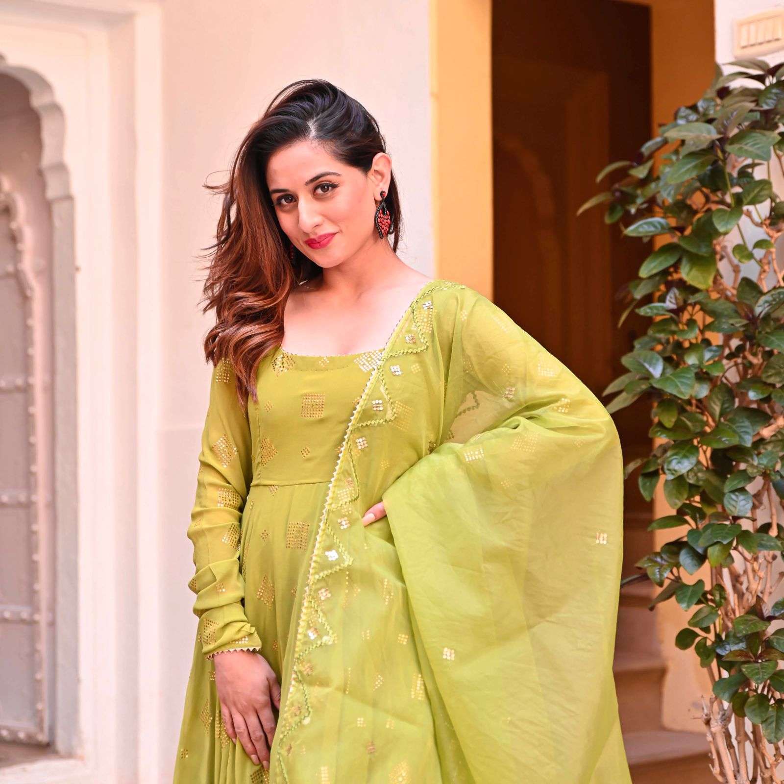 NF 1025 GOWN DUPATTA