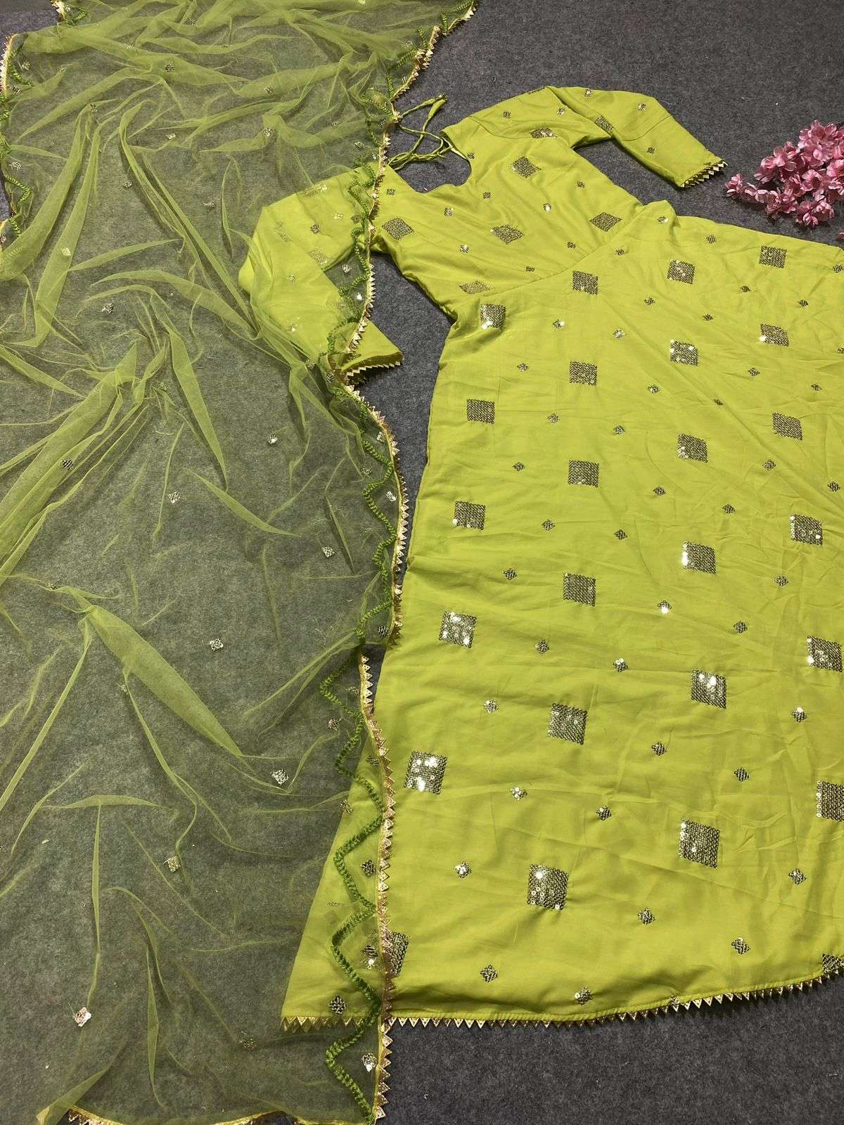 NF 1025 GOWN DUPATTA