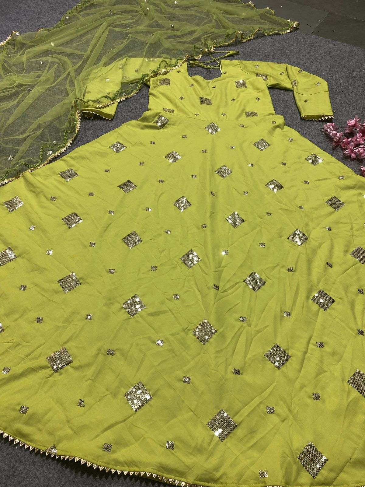 NF 1025 GOWN DUPATTA