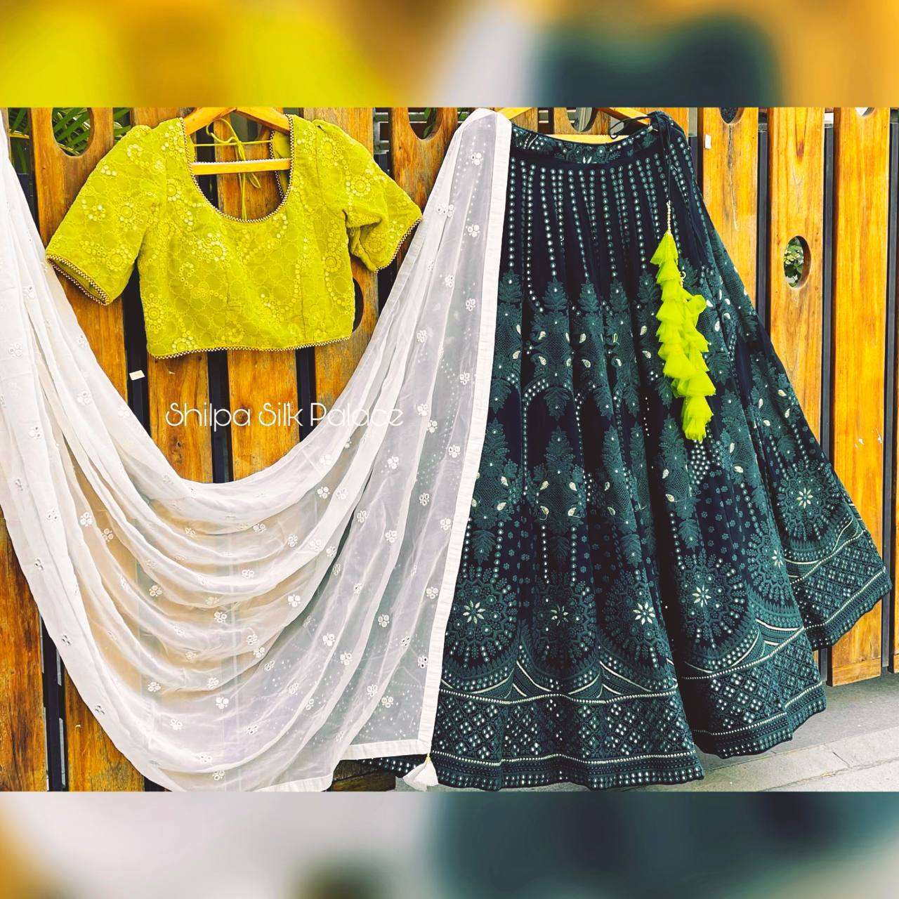NF 556 LEHENGA CHOLI 