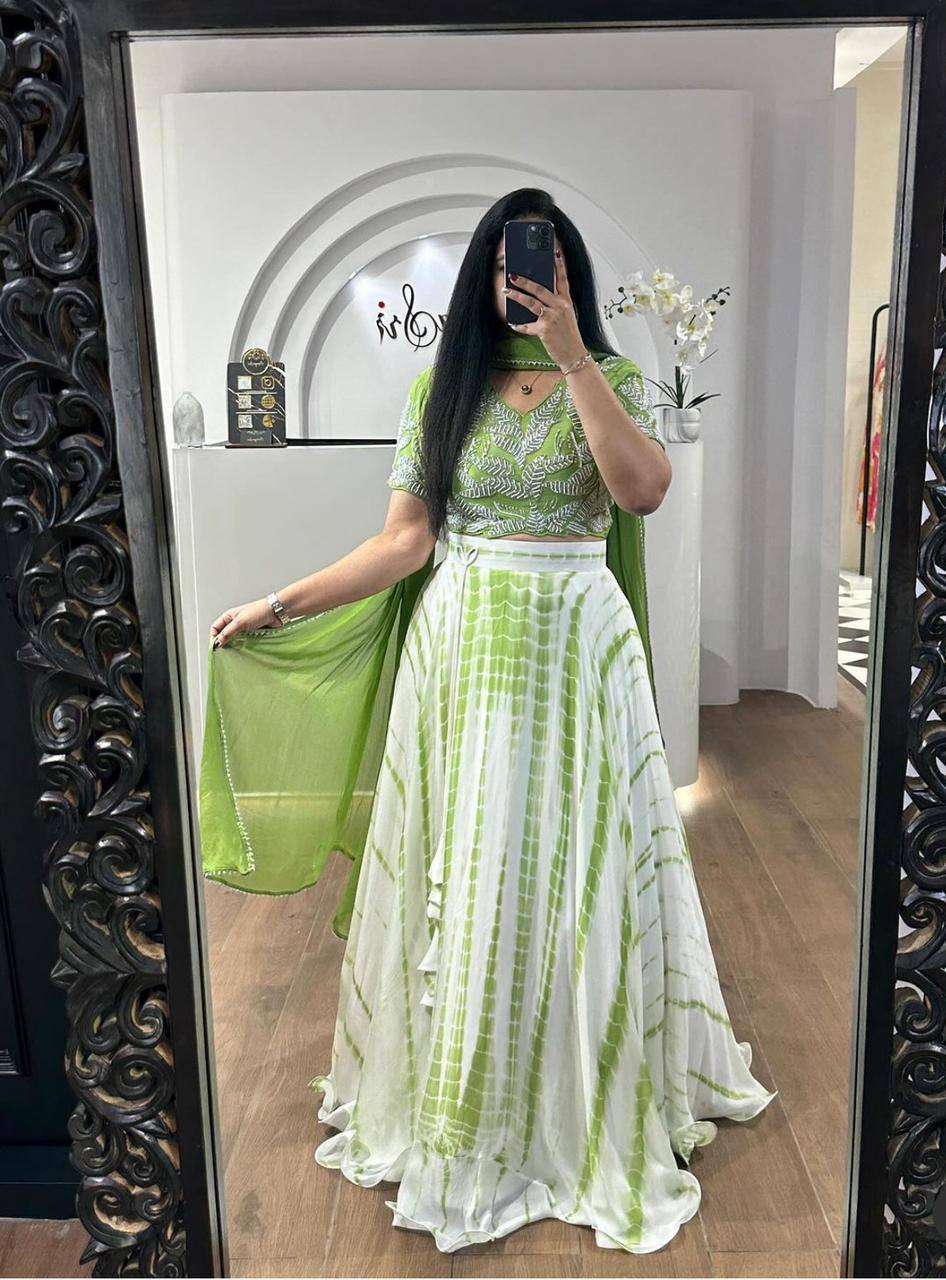 PC 323 LEHENGA CHOLI