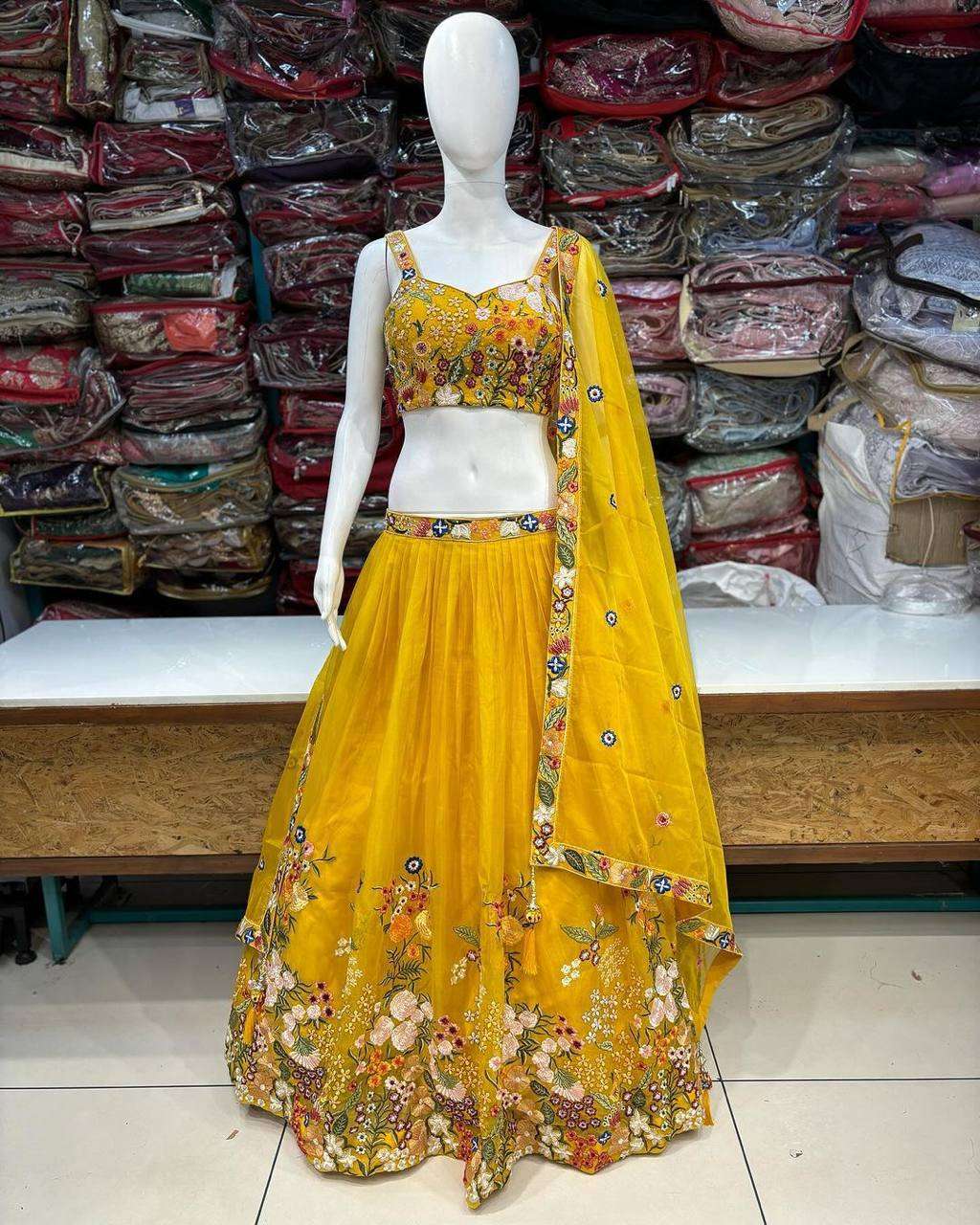 QRC 207 LEHENGA CHOLI