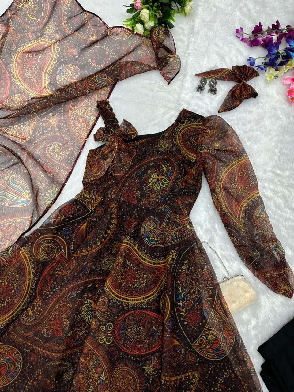 SC 143 KURTI SET