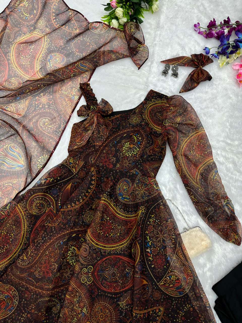 SC 143 KURTI SET