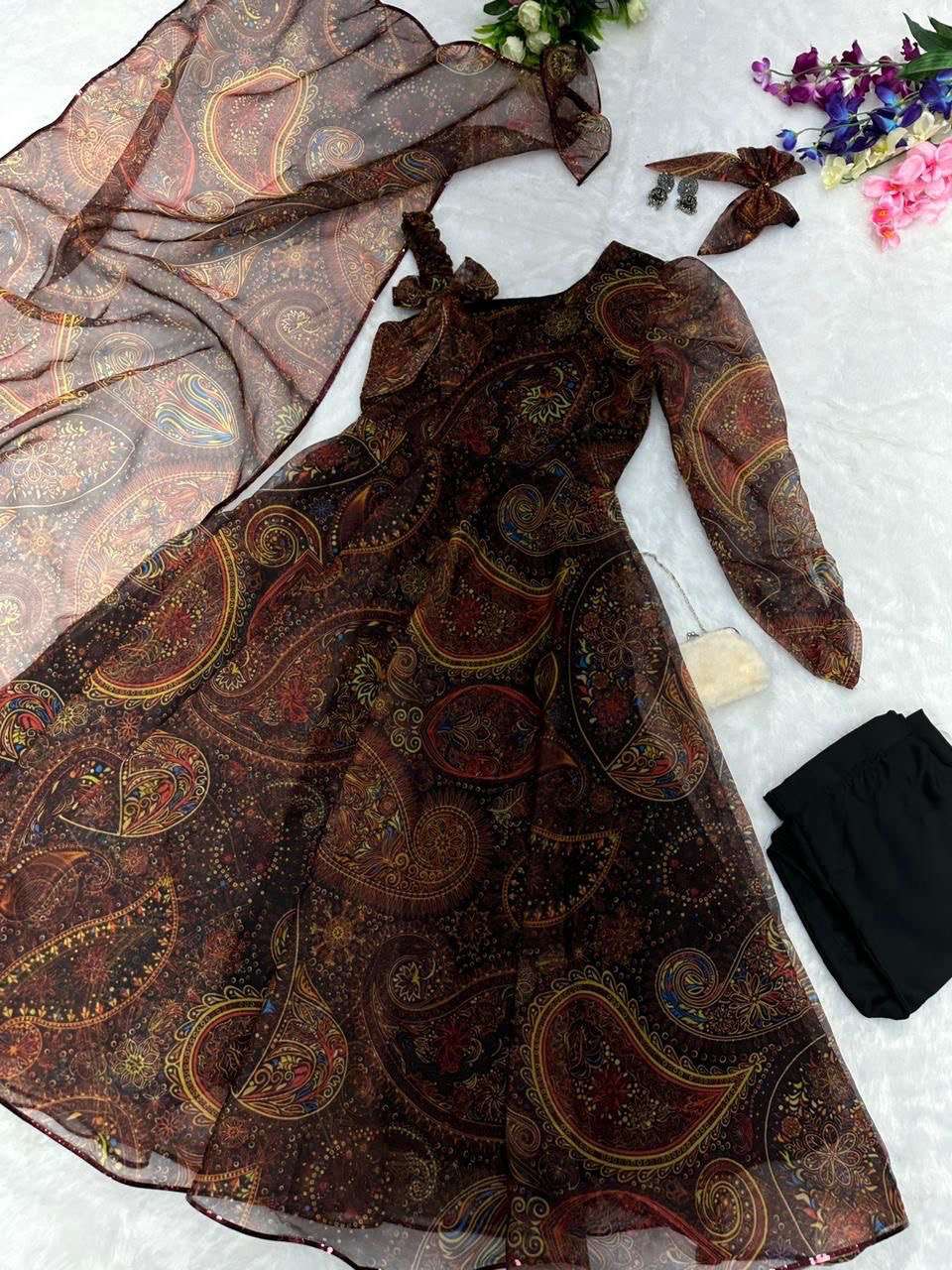 SC 143 KURTI SET