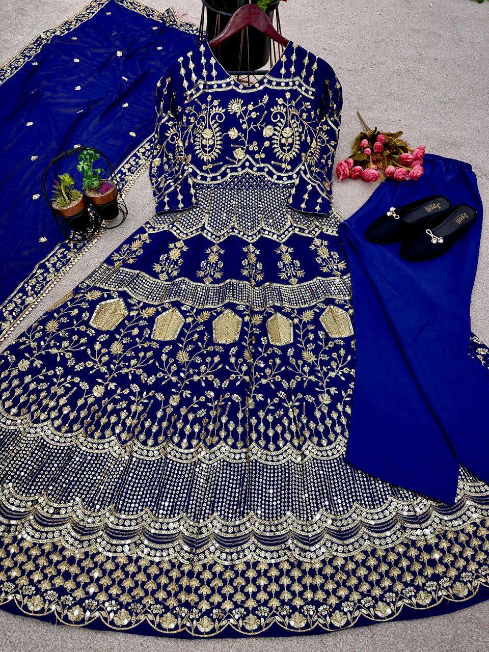 SR 1603 GOWN SET