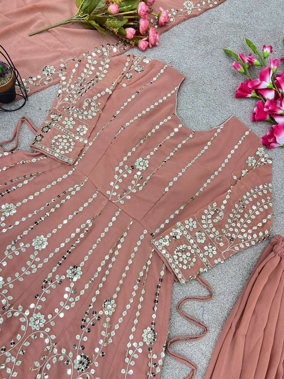 SR 1607 GOWN SET