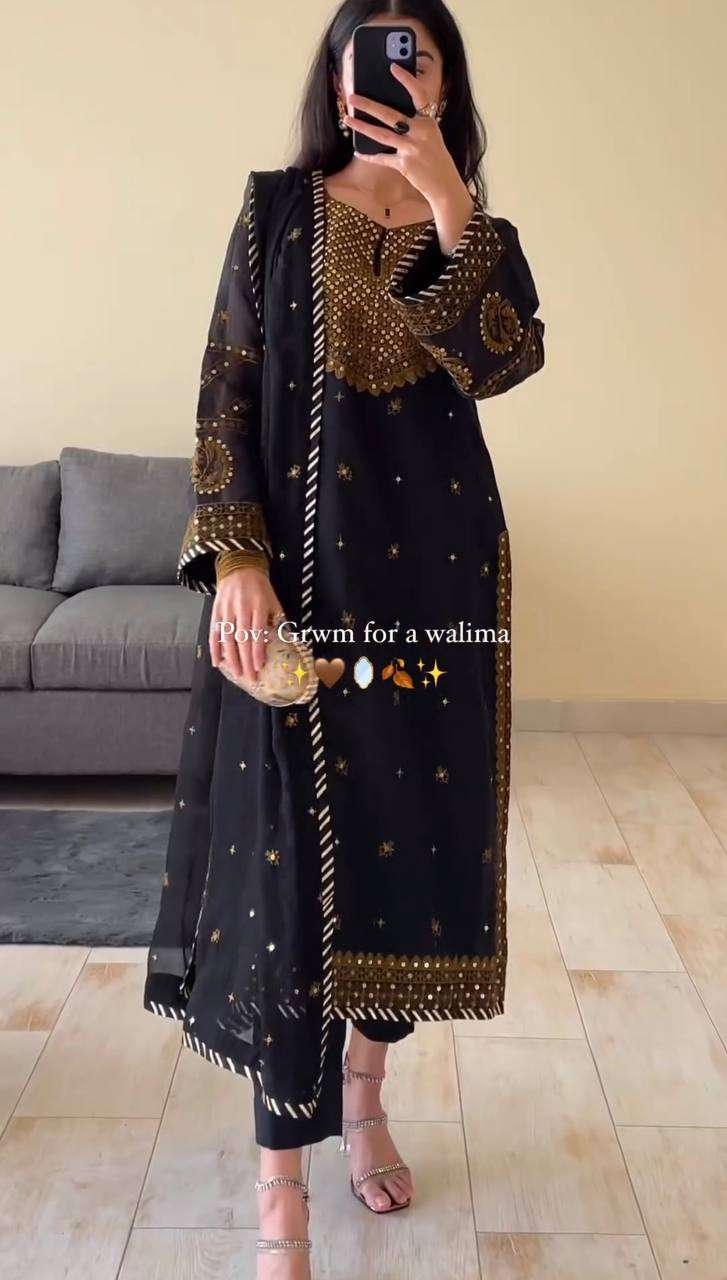 SRK 5126 PAKISTANI SUIT