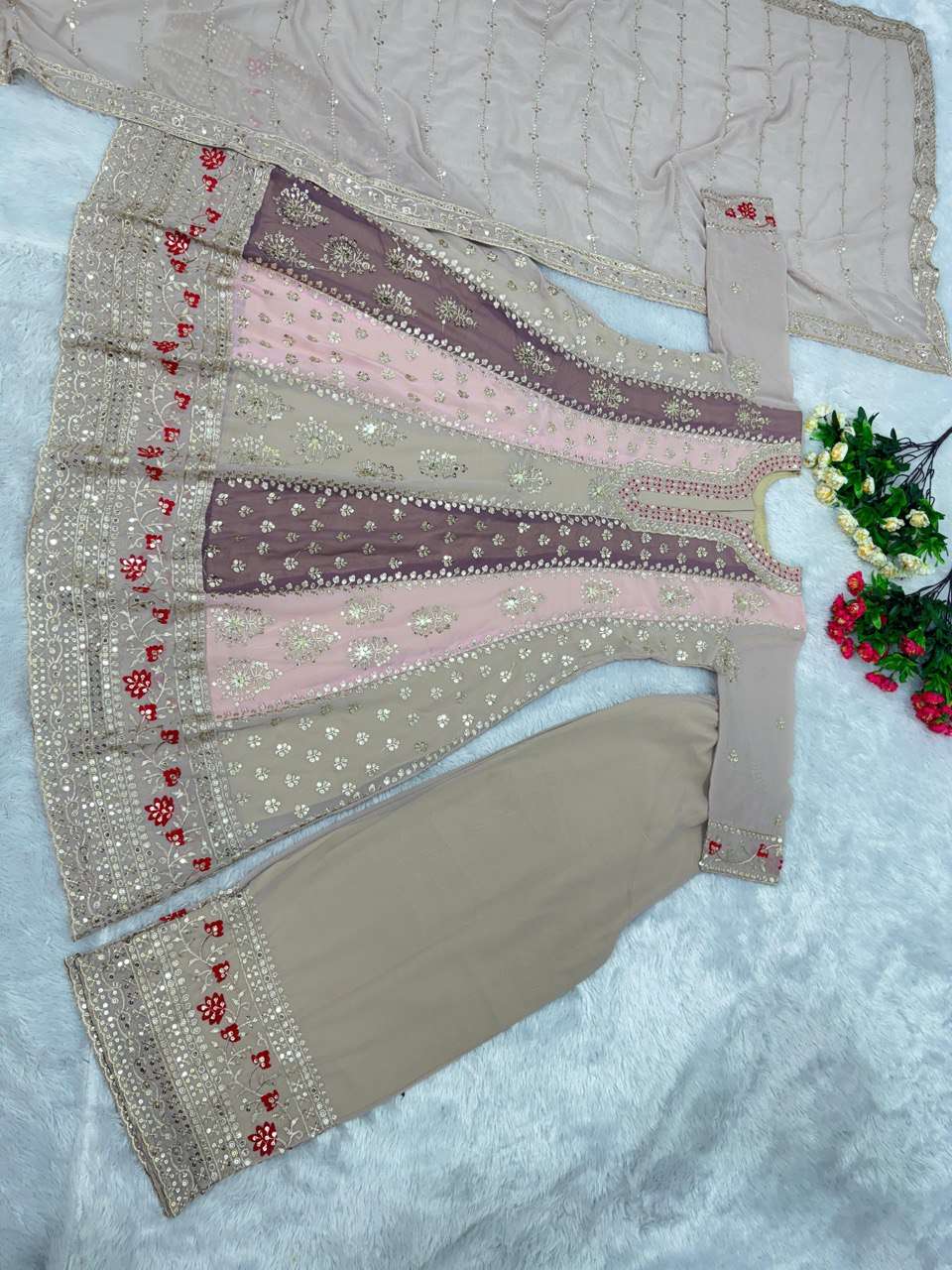 ST 130 PAKISTANI SUIT