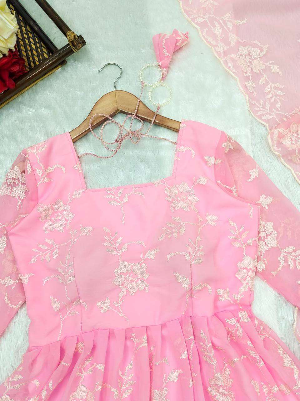 VAD 780 PARTYWEAR DRESS