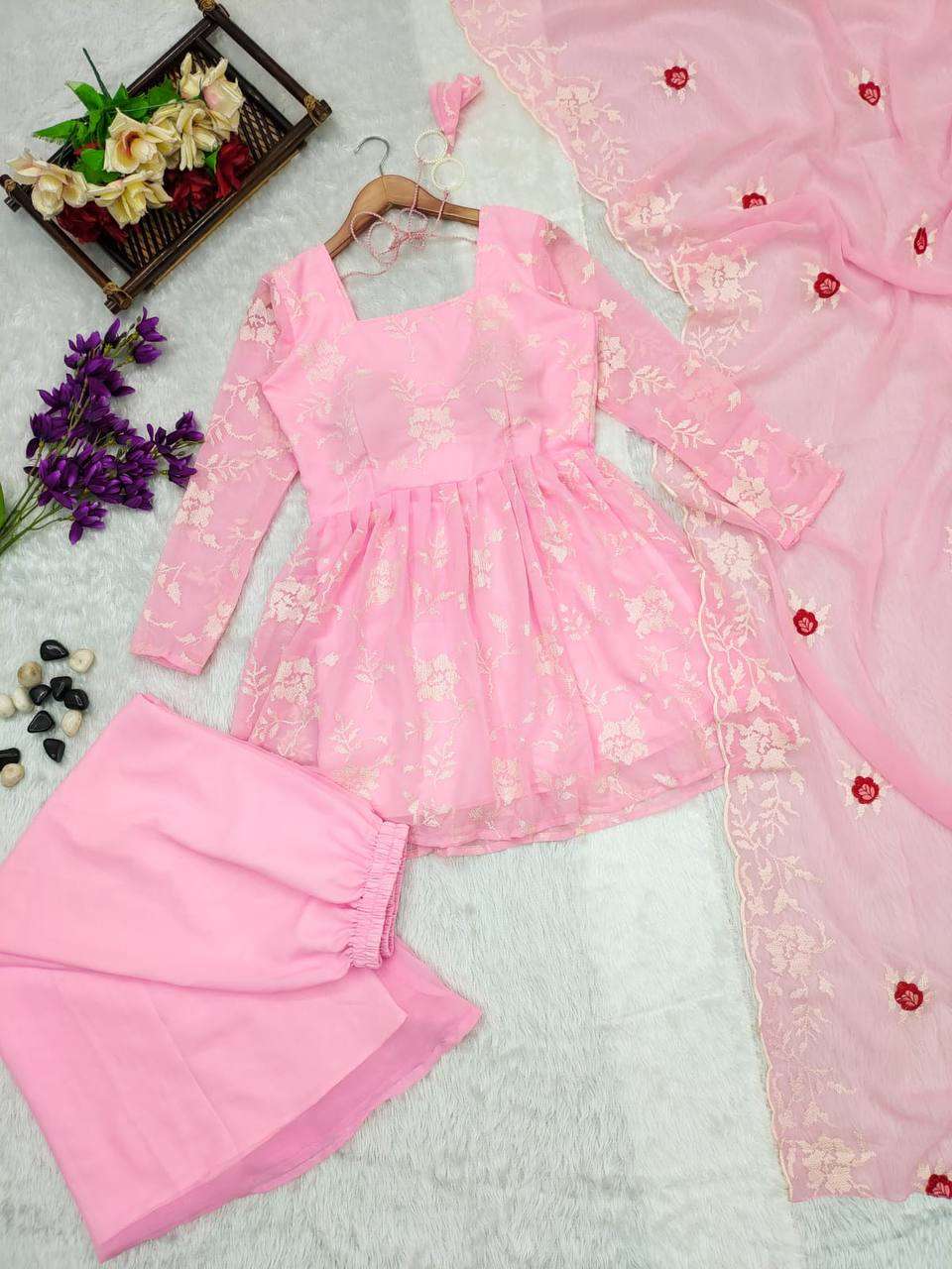VAD 780 PARTYWEAR DRESS