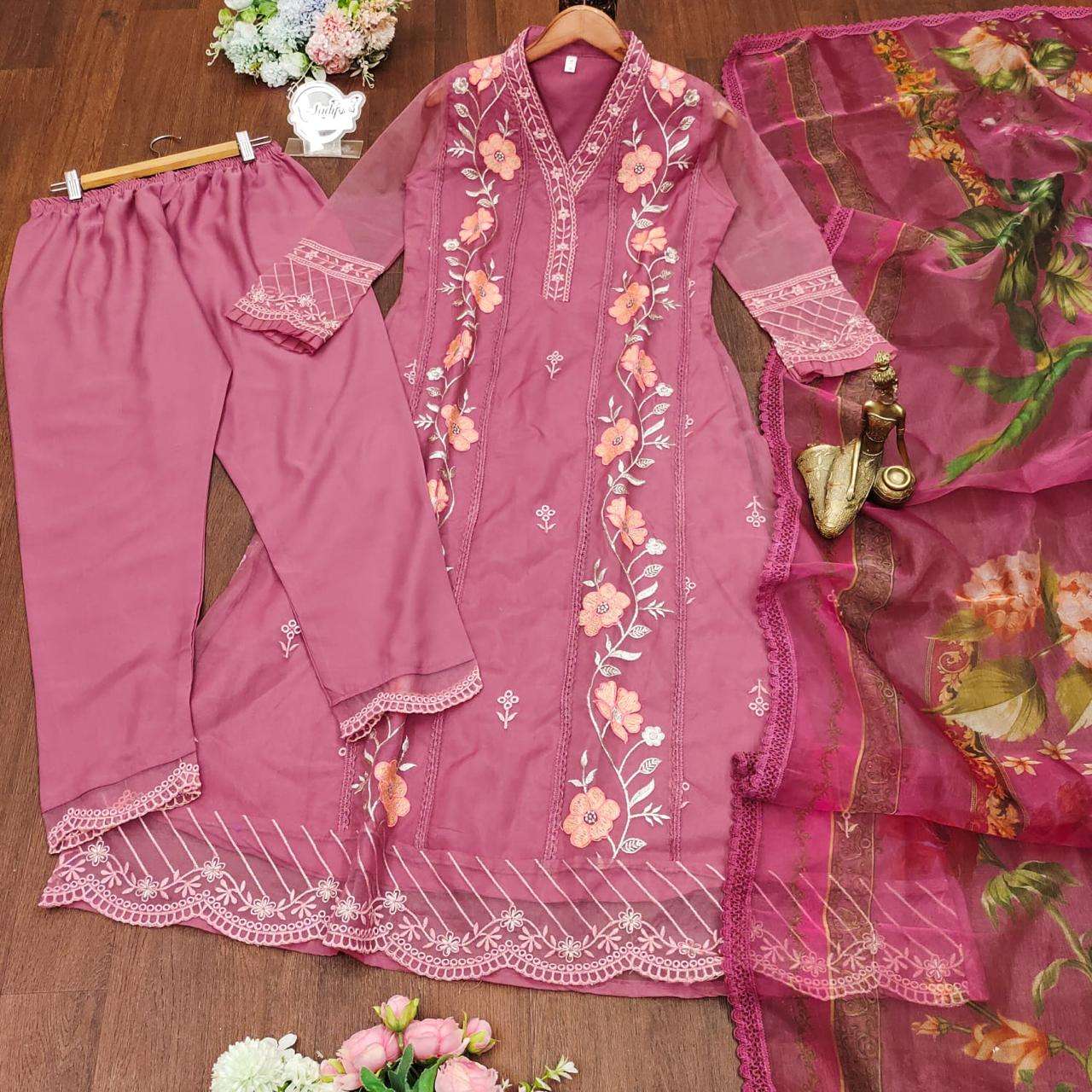 X ANGLE ANARKALI KURTI SET