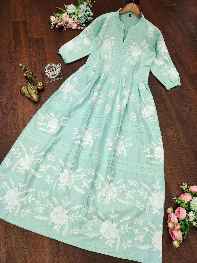 X ANGLE GOWN SET