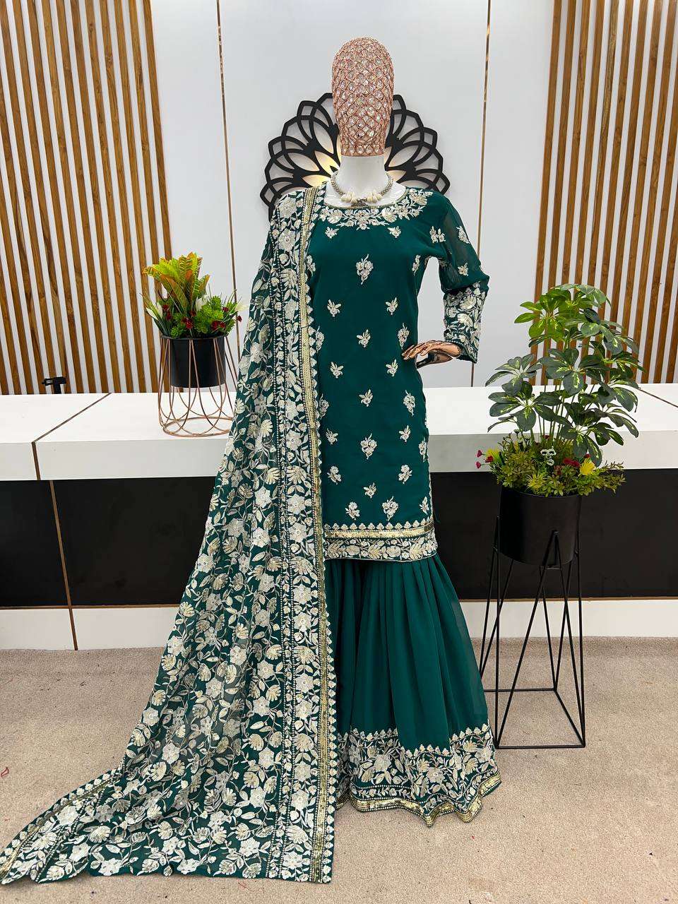 ZF 357 SHARARA SUIT