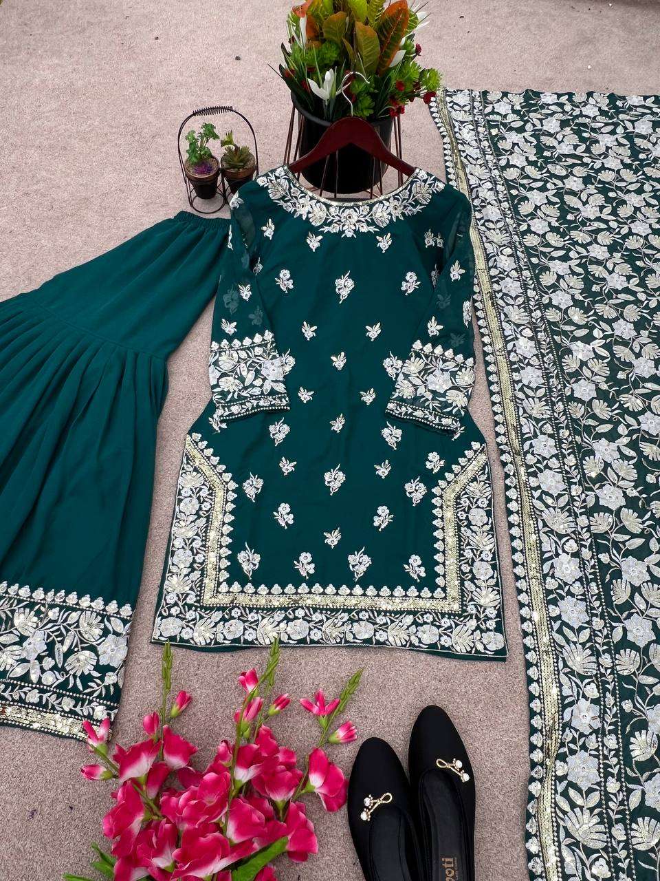ZF 357 SHARARA SUIT