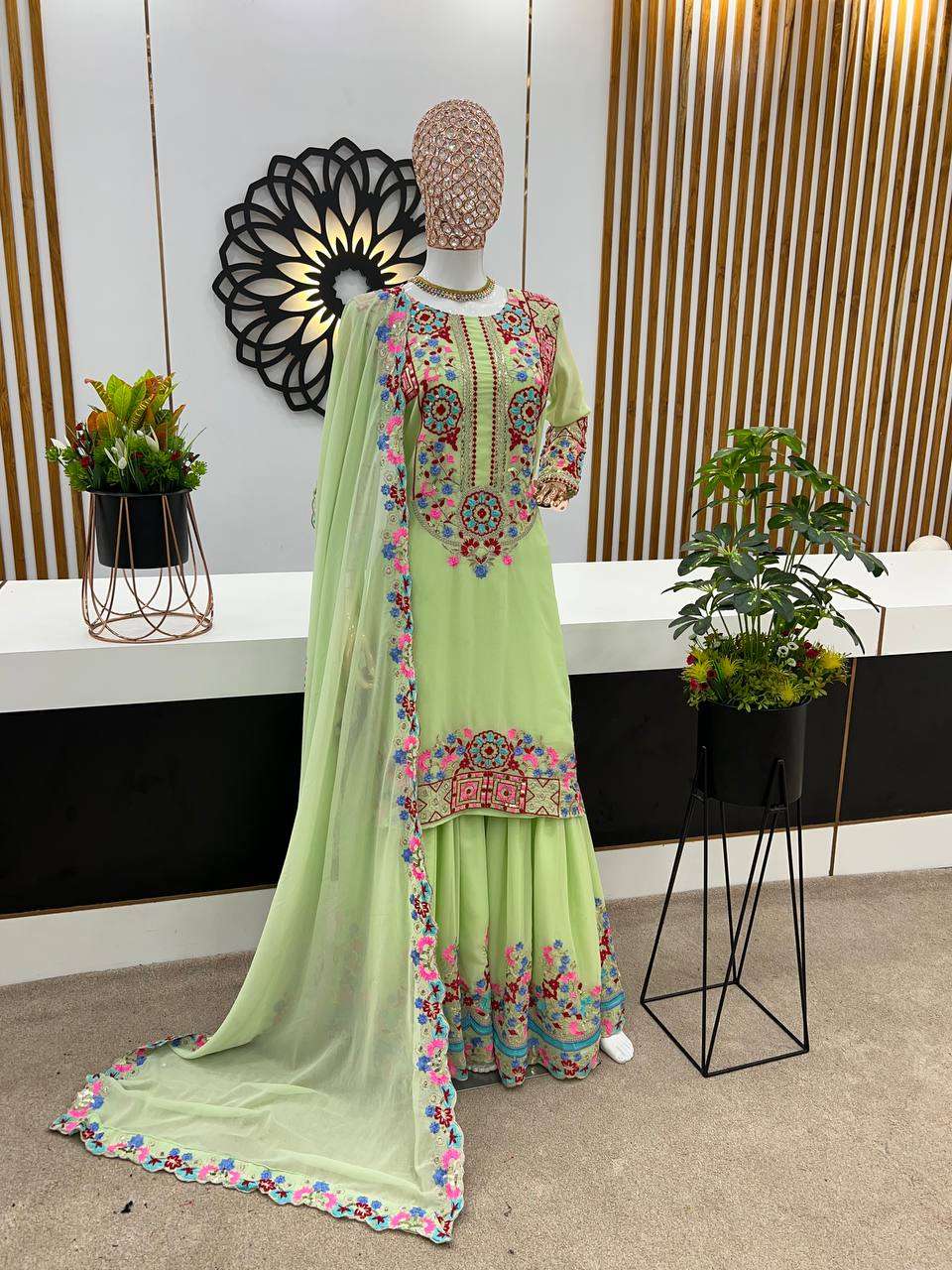 ZF 363 SHARARA SUIT