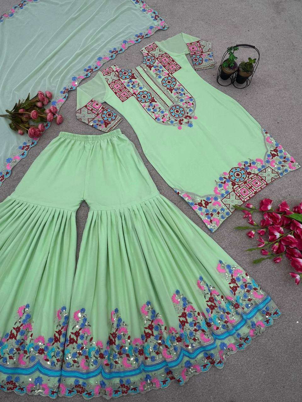 ZF 363 SHARARA SUIT