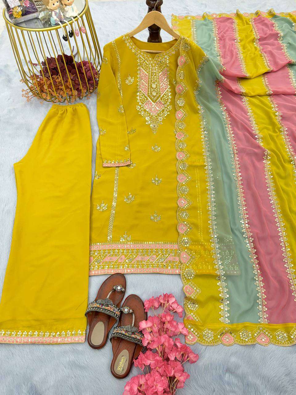 AD 145 KURTI SET