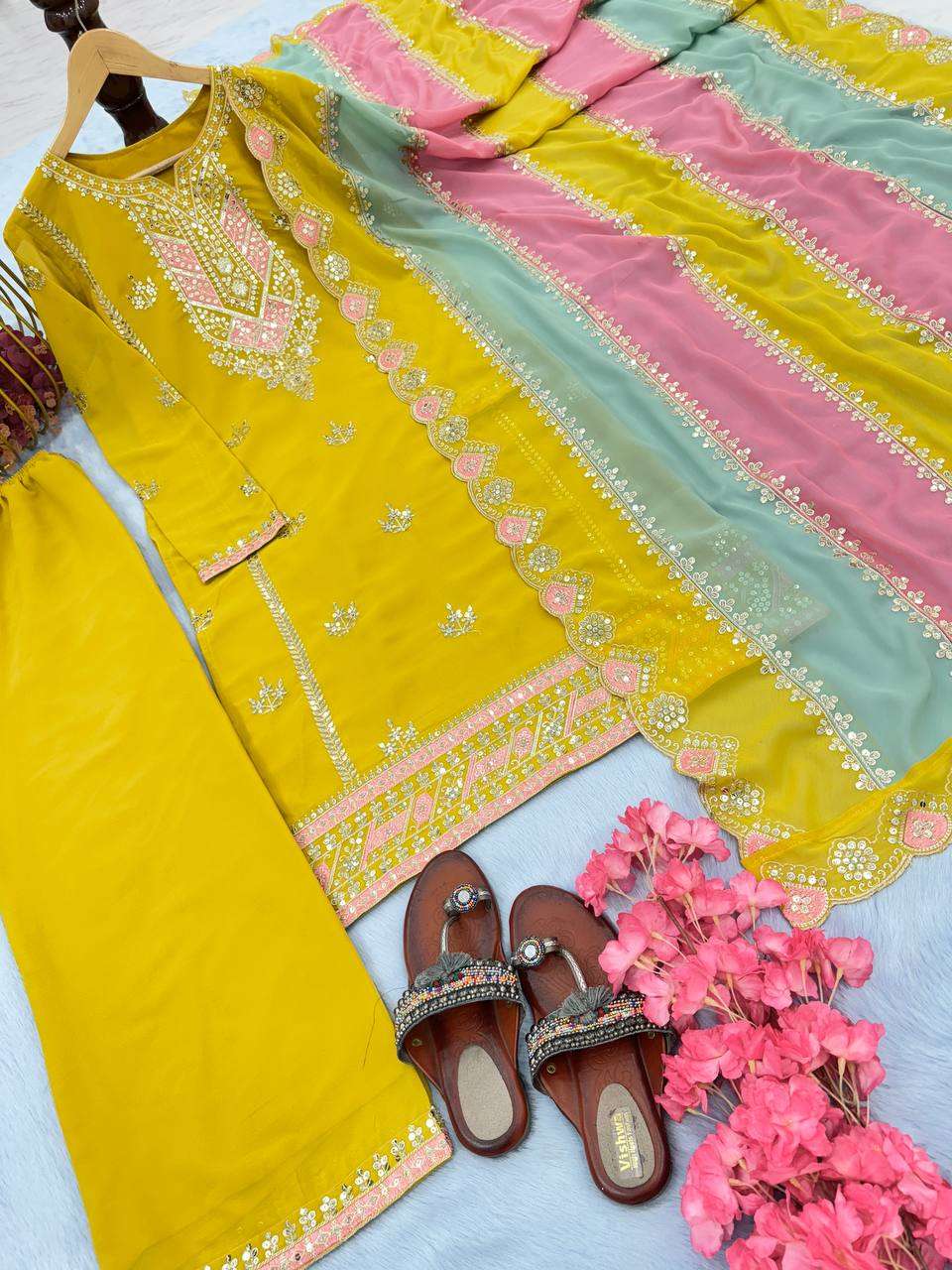AD 145 KURTI SET
