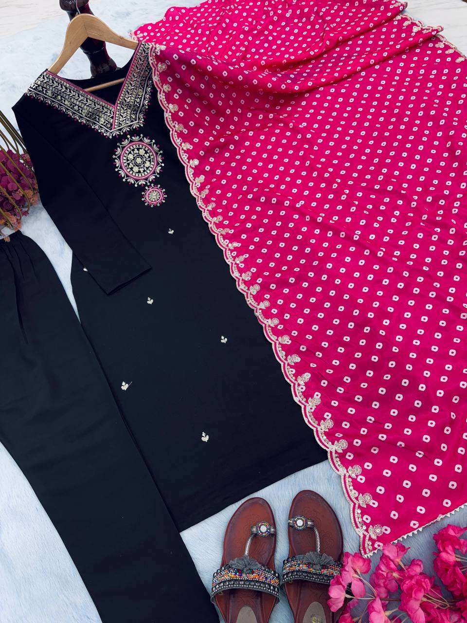 AD 147 KURTI SET