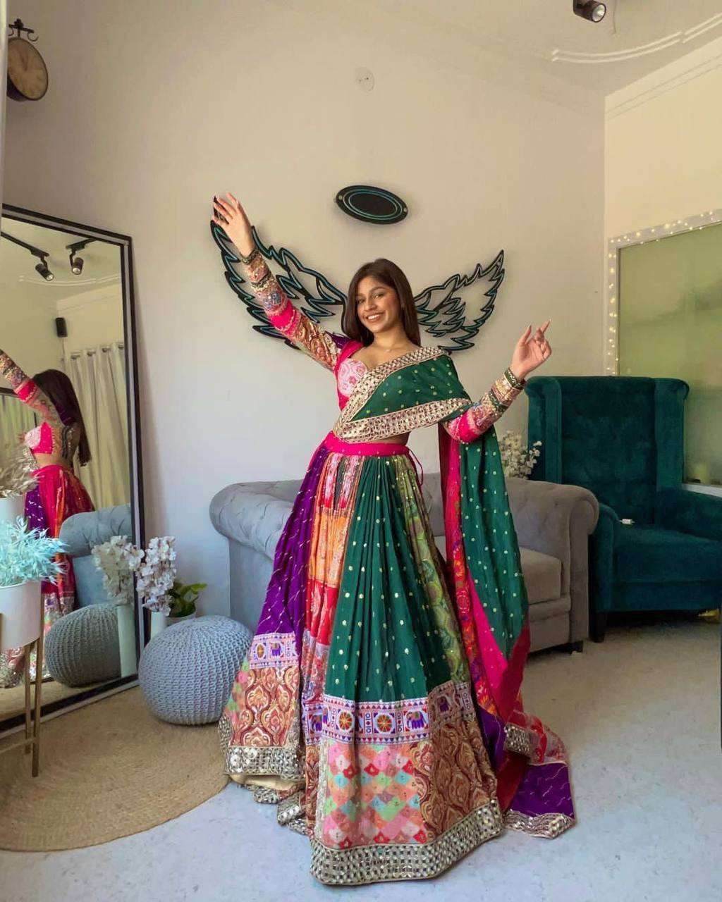 BD 1584 LEHENGA CHOLI
