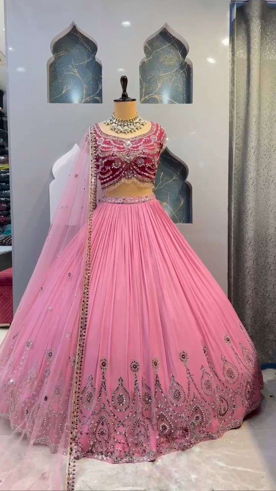 BD 1586 LEHENGA CHOLI