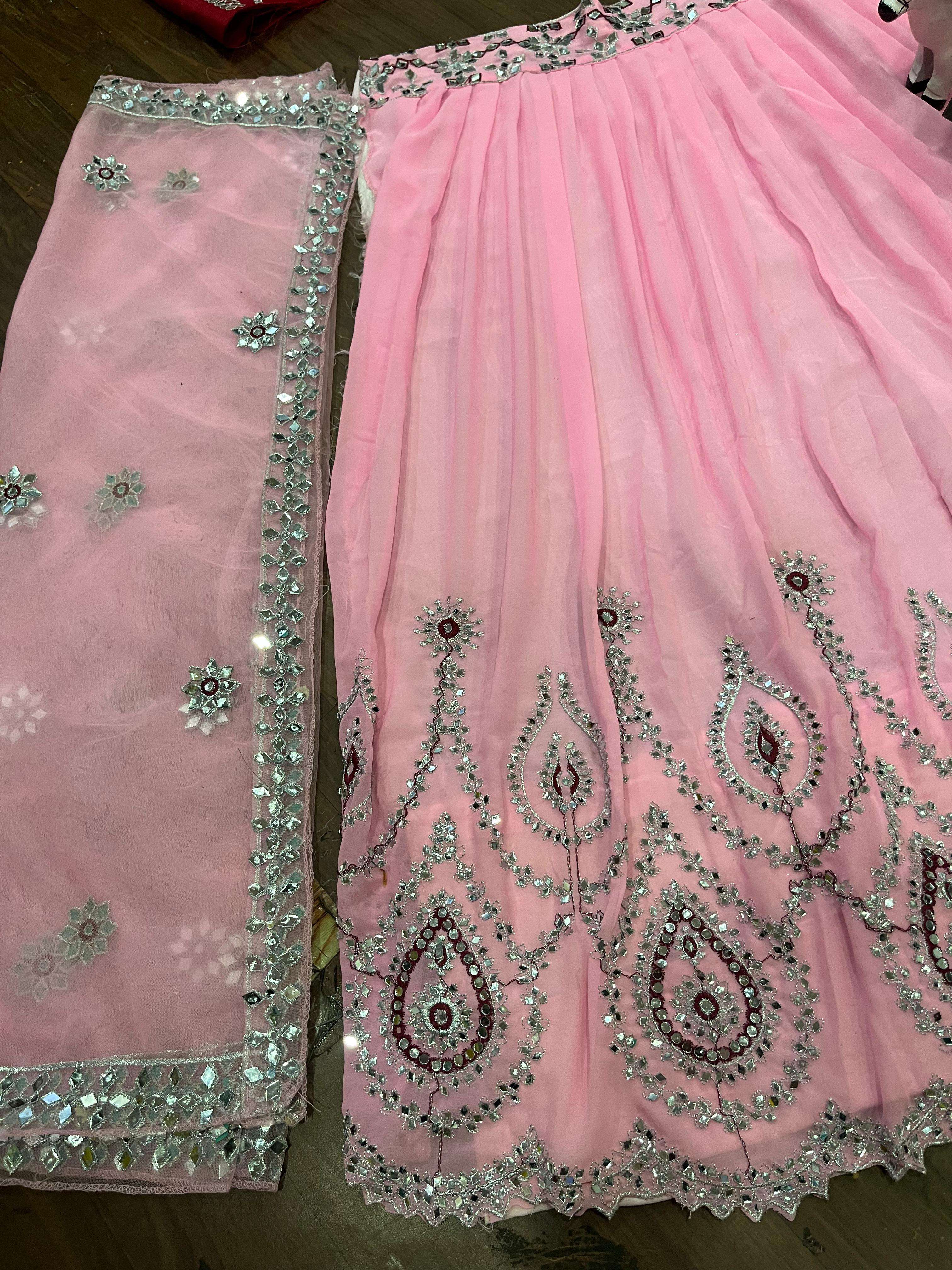 BD 1586 LEHENGA CHOLI