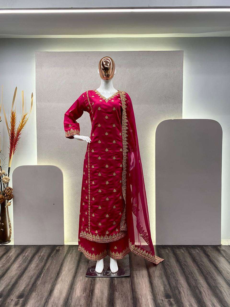 BE 239 KURTI SET