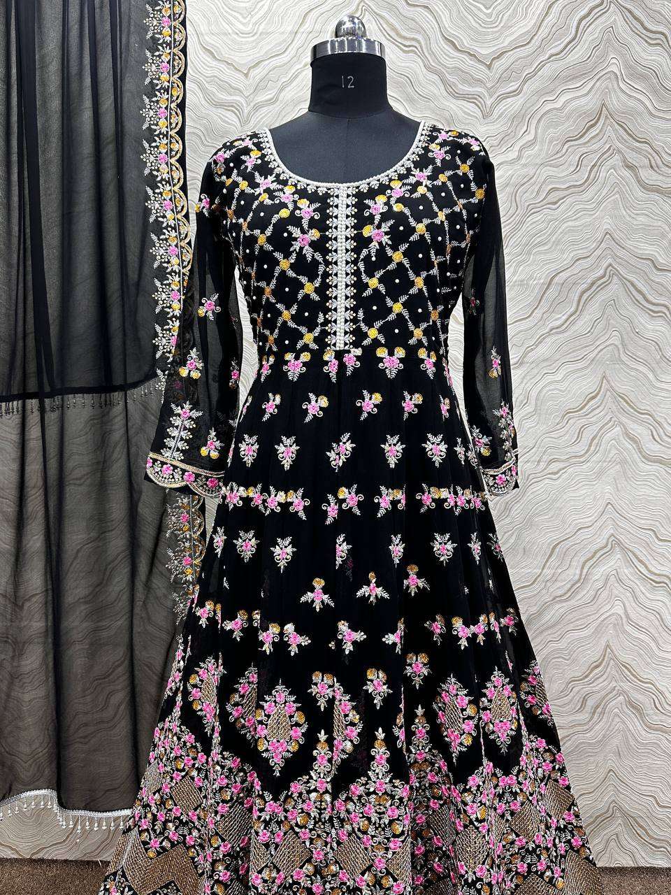 DHK 1264 GOWN SET