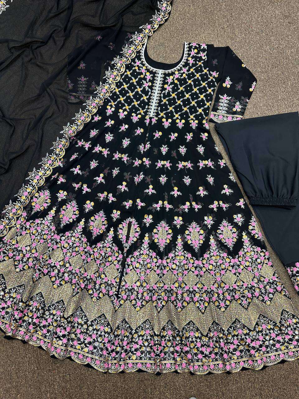 DHK 1264 GOWN SET