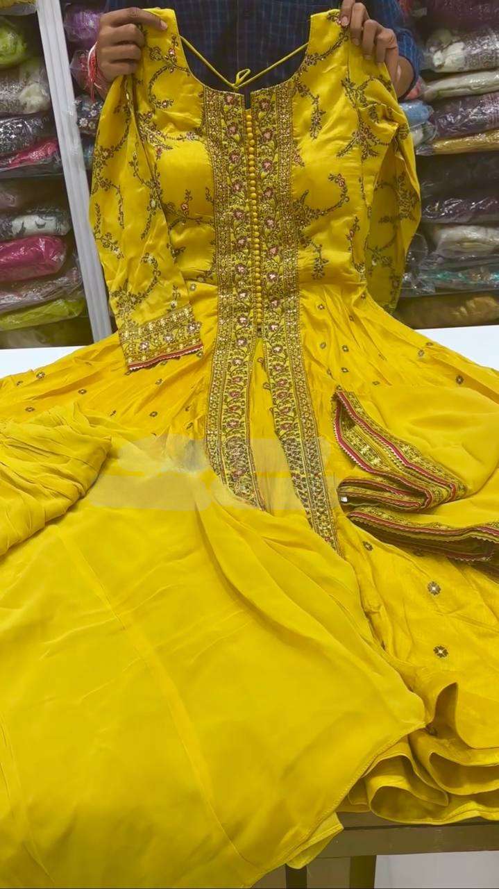 DHK 1272 GOWN SET
