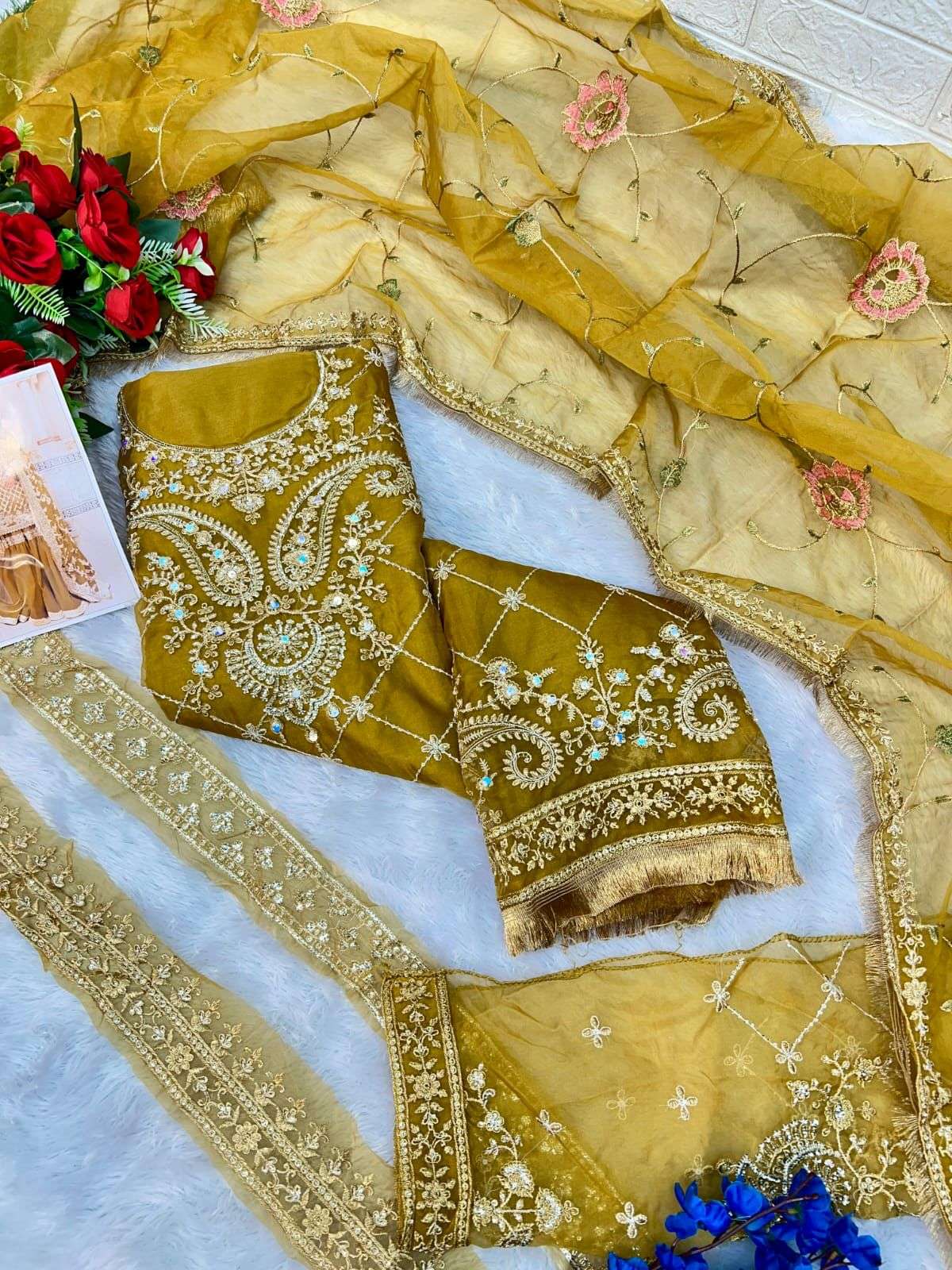 DINSAA SUIT D NO 241 ORGANZA HEAVY EMBROIDERED SUIT