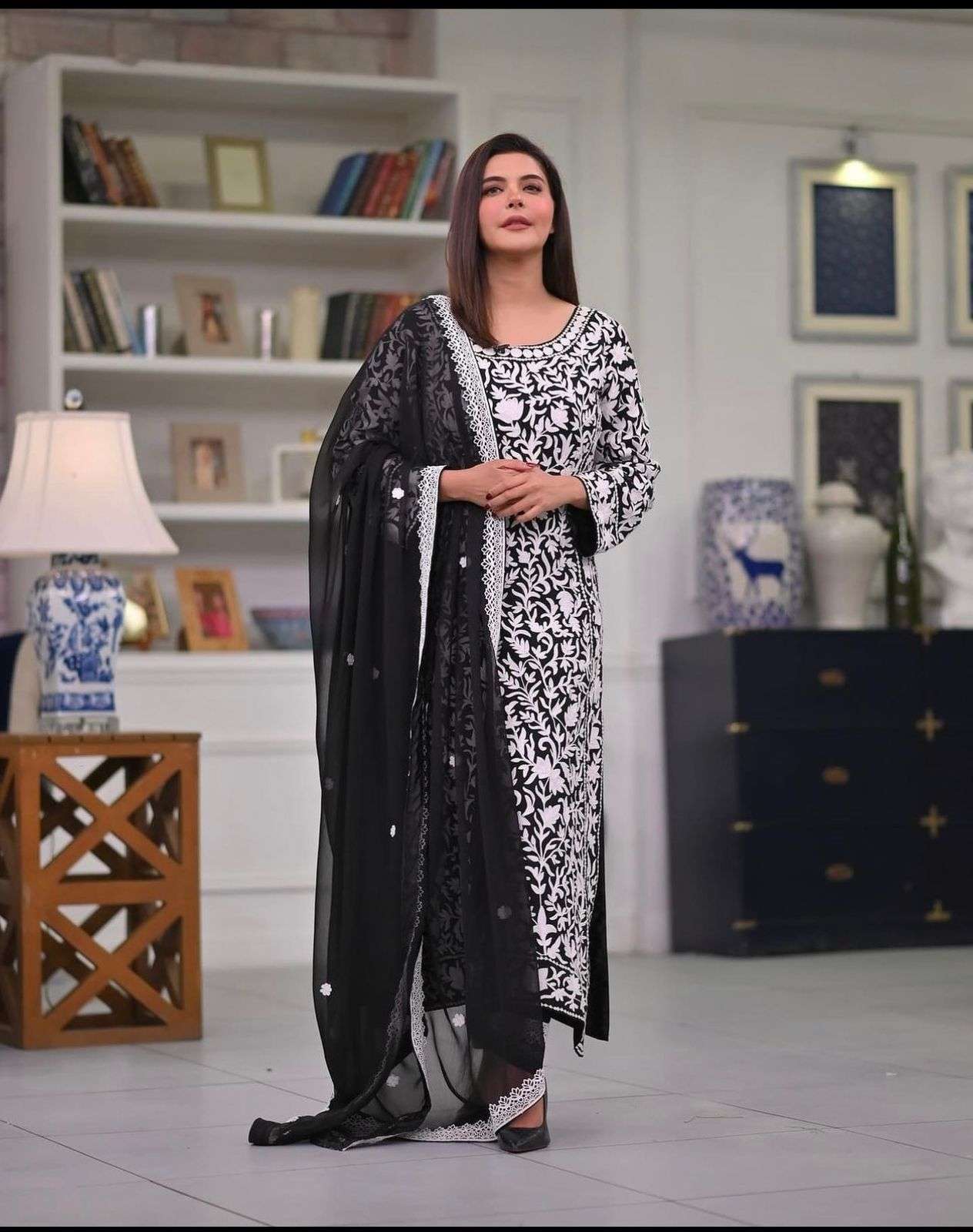 FD 8014 KURTI SET
