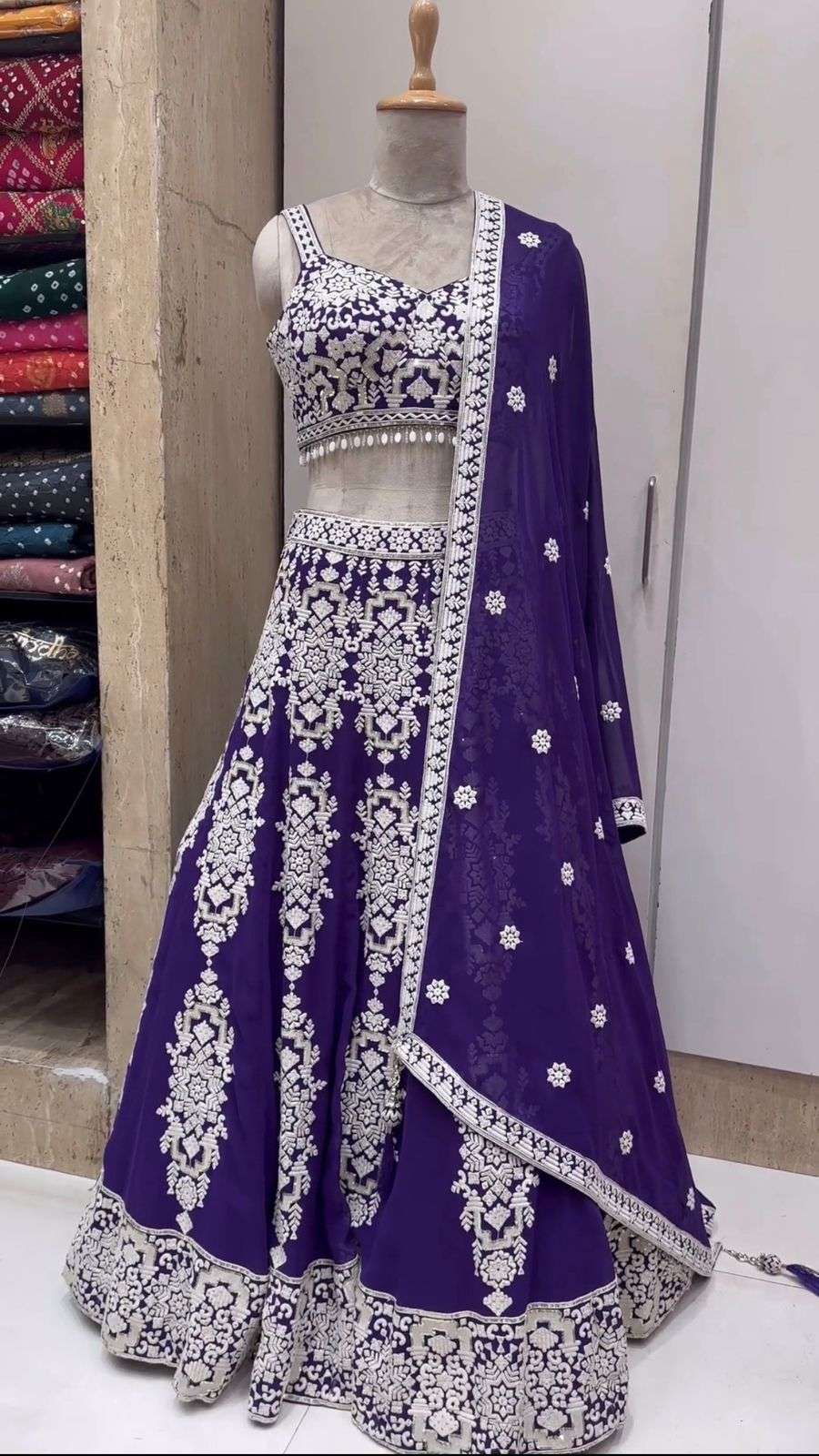 HB 8022 LEHENGA CHOLI