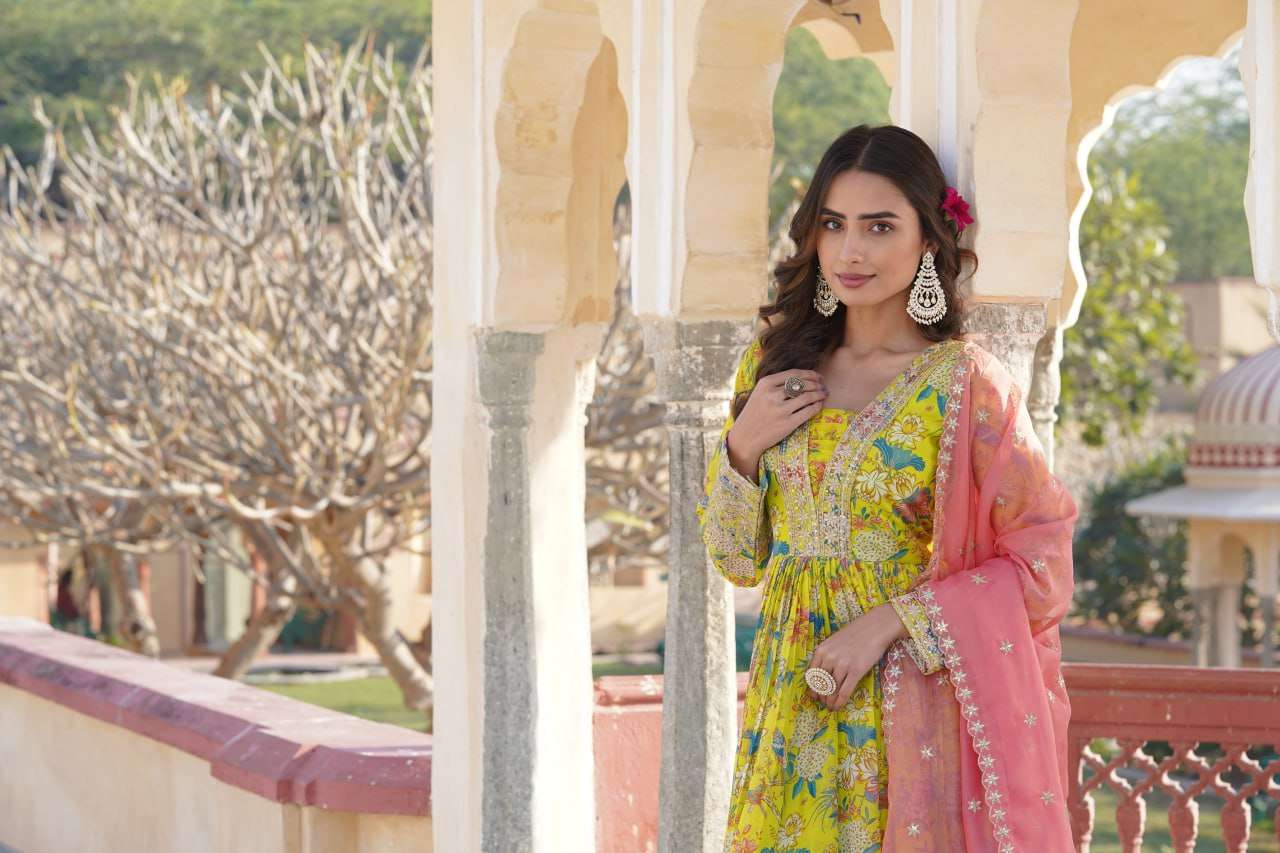 KA 1087 GOWN DUPATTA