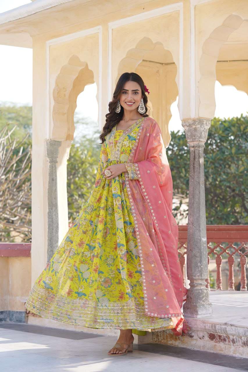 KA 1087 GOWN DUPATTA