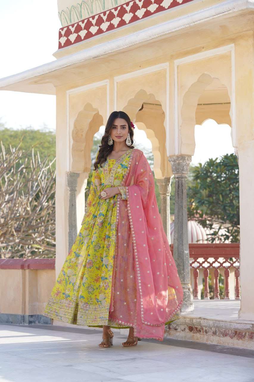 KA 1087 GOWN DUPATTA