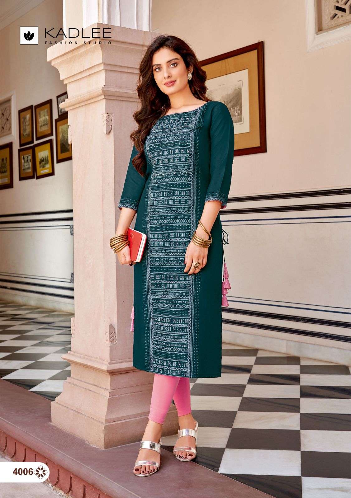 KADLEE FASHION NIHARIKA LADIES RAYON KURTI