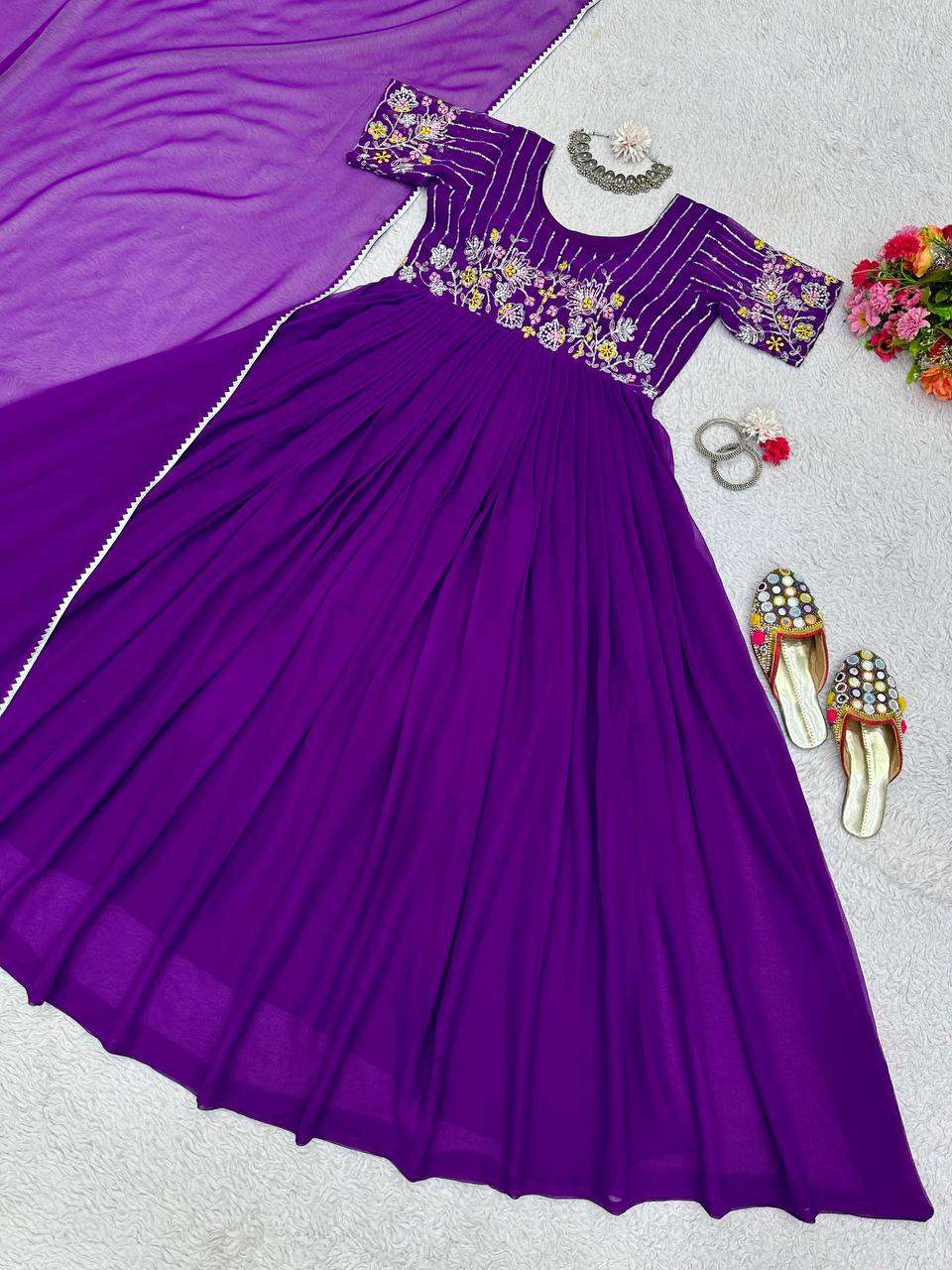 KD 1423 GOWN DUPATTA
