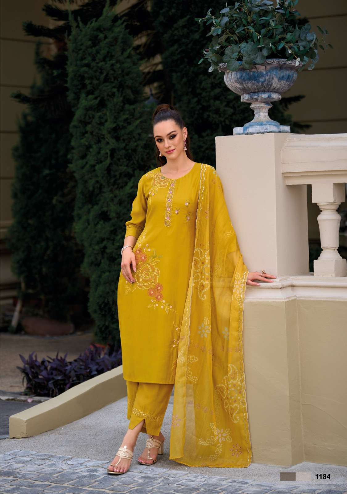 LADY LEELA RABYA VISCIOSE FANCY DESIGNER SUIT