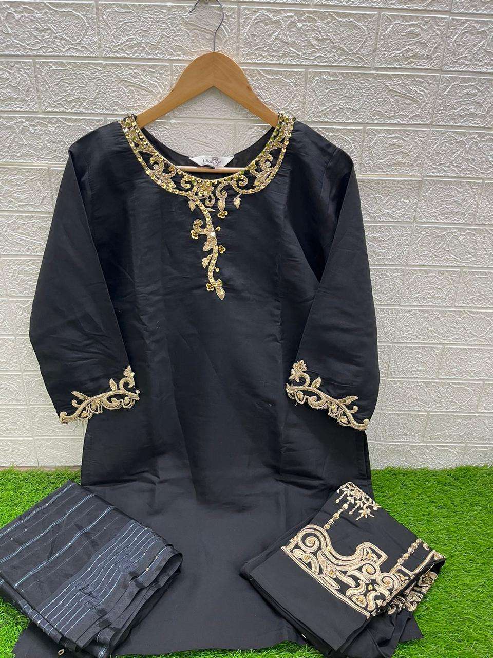LAXURIA TRENDZ D NO 1382 HEAVY DESIGNER READY MADE SUIT