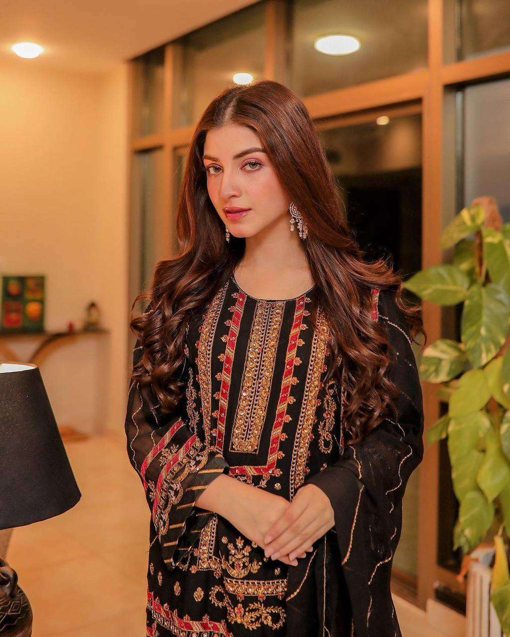 LC 1210 PAKISTANI SUIT