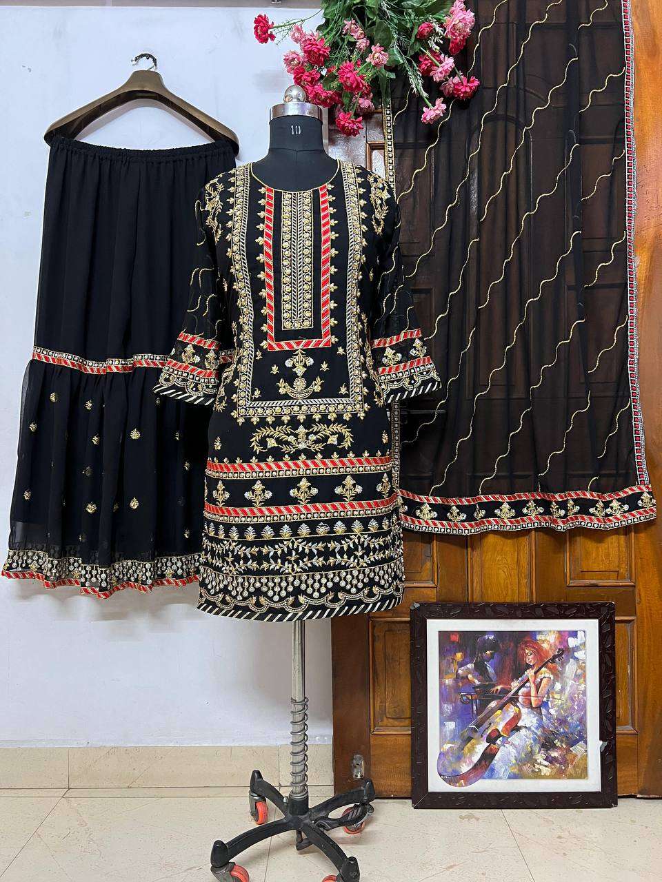 LC 1210 PAKISTANI SUIT