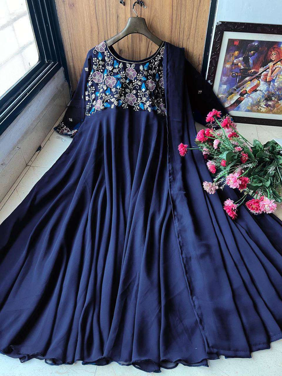LC 1216 GOWN DUPATTA