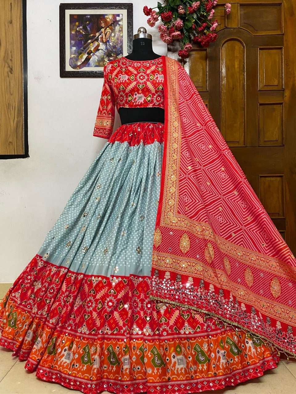 LC 703 LEHENGA CHOLI